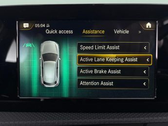 Mercedes-Benz A Class 1.5 A180d AMG Line 7G-DCT (116 ps) - REVERSE CAM - ALCANTARA - C