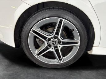 Mercedes-Benz A Class 1.5 A180d AMG Line 7G-DCT (116 ps) - REVERSE CAM - ALCANTARA - C