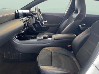 Mercedes-Benz A Class 1.5 A180d AMG Line 7G-DCT (116 ps) - REVERSE CAM - ALCANTARA - C
