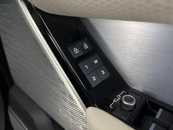 Land Rover Range Rover Velar 2.0 D200 MHEV Edition 4WD (204 ps) - ACTIVE LANE ASSIST - KEYLES
