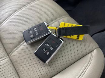 Land Rover Range Rover Velar 2.0 D200 MHEV Edition 4WD (204 ps) - ACTIVE LANE ASSIST - KEYLES
