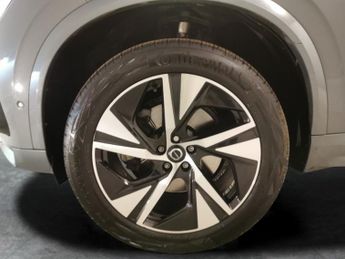 Volvo XC90 2.0 B5 MHEV Plus 4WD (250 ps) - ADAPT CRUISE - HK AUDIO - BLACK 