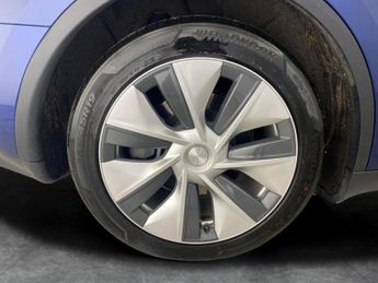 Tesla Model Y SUV RWD (346 ps) - HEATED STEERING - WIFI - BLIND SPOT ASSIST