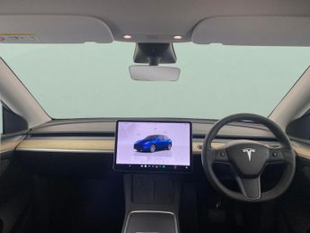Tesla Model Y SUV RWD (346 ps) - HEATED STEERING - WIFI - BLIND SPOT ASSIST