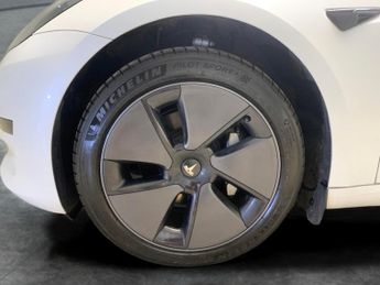 Tesla Model 3 Saloon RWD (241 bhp) - PARK ASSIST - LED - REVERSE CAM