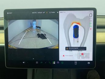 Tesla Model Y SUV RWD (346 ps) - HEATED STEERING - WIFI - BLIND SPOT ASSIST