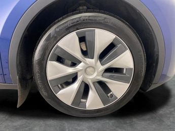 Tesla Model Y SUV RWD (346 ps) - HEATED STEERING - WIFI - BLIND SPOT ASSIST