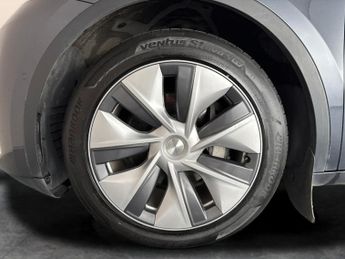 Tesla Model Y (Dual Motor) Long Range 4WDE (384 bhp) - HEATED STEERING - WIFI