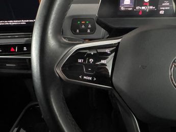 Volkswagen ID.3 Pro 58kWh Life (145 ps) - BLUETOOTH - PARK SENSORS - DAB