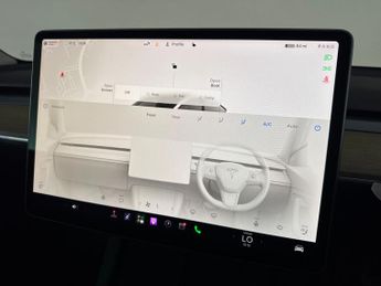 Tesla Model Y (Dual Motor) Long Range 4WDE (384 bhp) - HEATED STEERING - WIFI
