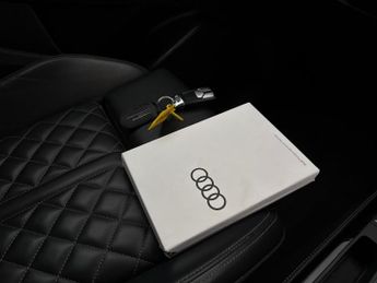 Audi Q5 2.0 TFSIe 50 Edition 1 Plug-in S Tronic quattro 17.9kWh (299 ps)