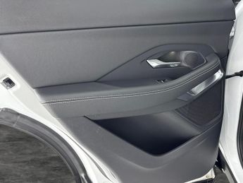 Jaguar E-pace 2.0 D204 MHEV R-Dynamic S AWD (204 ps) - REVERSE CAM - NAV - HEA