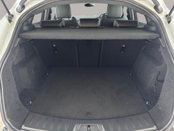 Jaguar E-pace 2.0 D204 MHEV R-Dynamic S AWD (204 ps) - REVERSE CAM - NAV - HEA