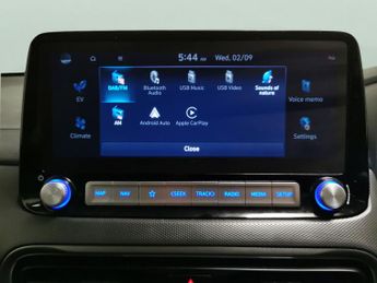 Hyundai Kona 64kWh Premium (10.5kW Charger) (204 ps) - HEATED SEATS - HEATED 