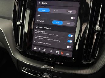 Volvo XC60 2.0h T6 Recharge 18.8kWh Plus Plug-in AWD (350 ps) - CARPLAY - H