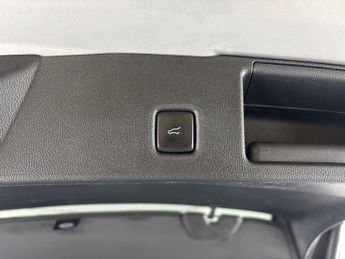 Ford Kuga 2.5h Duratec ST-Line X Edition CVT (190 ps) - REVERSE CAM - NAV