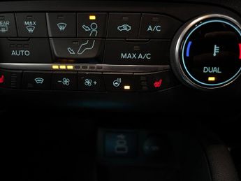 Ford Kuga 2.5h Duratec ST-Line X Edition CVT (190 ps) - REVERSE CAM - NAV