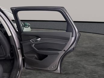 Audi e-tron 55 Technik quattro 95kWh (11kW Charger) (408 ps) - ADJUSTABLE SU