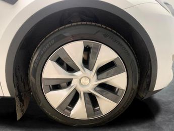 Tesla Model Y SUV RWD (346 ps) - HEATED STEERING - WIFI - BLIND SPOT ASSIST