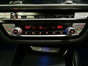 BMW iX3 80kWh Premier Edition Pro (286 ps) - HUD - PARK ASSIST - HK AUDI