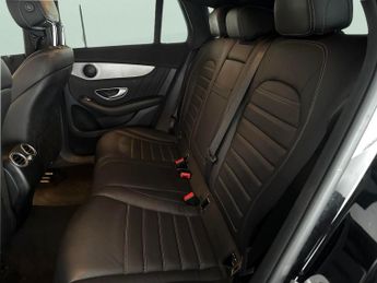 Mercedes-Benz EQC EQC 400 80kWh AMG Line 4MATIC (408 ps) - HEATED LEATHER - COMFOR