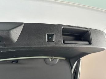 Ford Kuga 2.5 EcoBoost Duratec 14.4kWh ST-Line Plug-in CVT (225 ps) - REVE