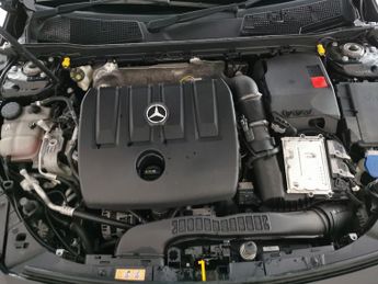 Mercedes-Benz A Class 1.5 A180d AMG Line 7G-DCT (116 ps) - LED - REVERSE CAM - NAV