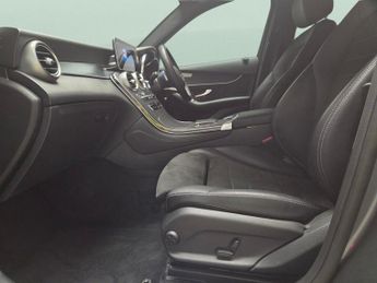 Mercedes-Benz GLC 2.0 GLC300de 13.5kWh AMG Line Plug-in G-Tronic+ 4MATIC (306 ps) 