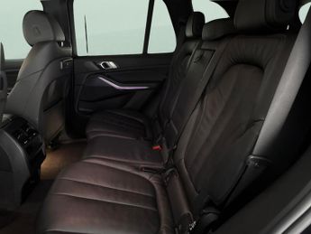 BMW X5 3.0 30d M Sport xDrive (265 ps) - LEATHER - GESTURE CONTROL - PA