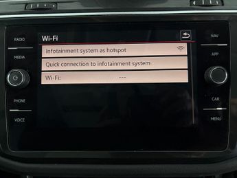 Volkswagen Tiguan 1.5 TSI Elegance DSG (150 ps) ADAPTIVE CRUISE - KEYLESS - REV CA