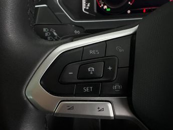 Volkswagen Tiguan 1.5 TSI Elegance DSG (150 ps) ADAPTIVE CRUISE - KEYLESS - REV CA