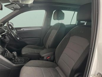 Volkswagen Tiguan 1.5 TSI EVO R-Line Tech DSG (150 ps) - LED - HEATED SEATS - SUNB