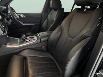 BMW X5 3.0 30d M Sport xDrive (265 ps) - LEATHER - GESTURE CONTROL - PA