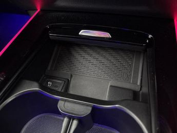 Mercedes-Benz EQA EQA 250+ 70.5kWh AMG Line (Premium) (190 ps) - LEATHER - KEYLESS