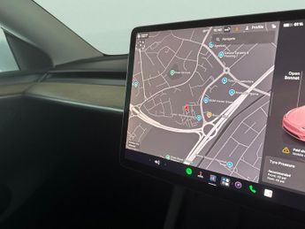 Tesla Model Y SUV RWD (346 ps) - HEATED STEERING - WIFI - BLIND SPOT ASSIST