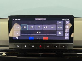 MG Mg4 51kWh SE (170 ps) - FABRIC - BLACK - CARPLAY - LED
