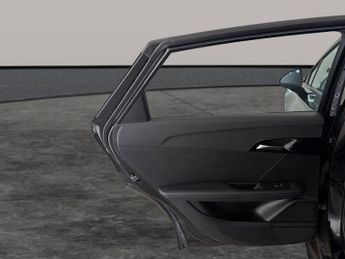 MG Mg4 51kWh SE (170 ps) - FABRIC - BLACK - CARPLAY - LED