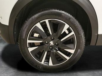 Peugeot 2008 1.2 PureTech GT Premium EAT (130 ps) - LED - REVERSE CAM - NAV