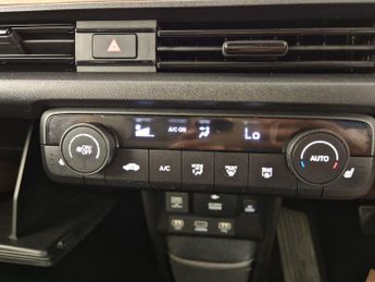 Honda Honda E 35.5kWh Advance (17in Alloy) (154 ps) - HEATED STEERING - LANE D