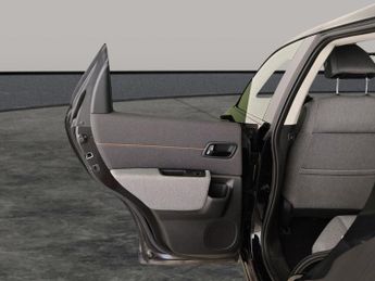 Honda Honda E 35.5kWh Advance (17in Alloy) (154 ps) - HEATED STEERING - LANE D