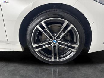 BMW 1 Series 1.5 118i M Sport DCT (136 ps) - LED - REVERSE CAM - HEATED LEATH