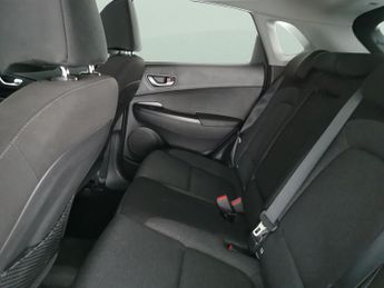 Hyundai Kona 64kWh Premium (10.5kW Charger) (204 ps) - KEYLESS ENTRY - LED - 