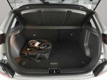Hyundai Kona 64kWh Premium (10.5kW Charger) (204 ps) - KEYLESS ENTRY - LED - 