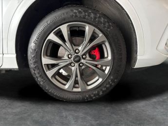 Ford Kuga 2.5 EcoBoost Duratec 14.4kWh ST-Line Plug-in CVT (225 ps) - REVE