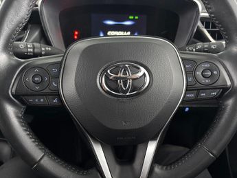 Toyota Corolla 1.8 VVT-h GPF Icon CVT (122 ps) - LANE DEPARTURE ALERT - BLUETOO