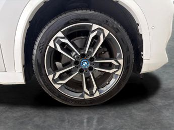 BMW iX1 30 66.5kWh M Sport xDrive (11kW Charger) (313 ps) - INTERIOR TRI