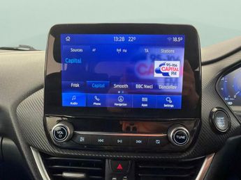 Ford Puma 1.0T EcoBoost MHEV ST-Line X DCT (125 ps) - FORD SYNC3 - CRUISE