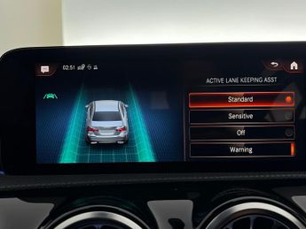 Mercedes-Benz A Class 1.3 A250e 15.6kWh AMG Line (Premium) Plug-in 8G-DCT (218 ps) - R
