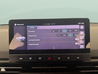 MG Mg4 51kWh SE (170 ps) - SPEED LIMIT RECOG - 17IN ALLOYS - CLIMATE CO