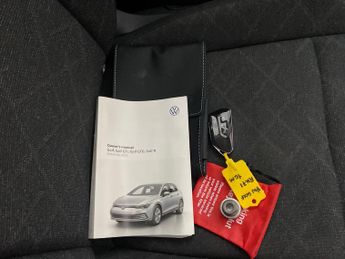 Volkswagen Golf 1.5 eTSI MHEV Life DSG (150 ps) - KEYLESS START - CLIMATE CONTRO